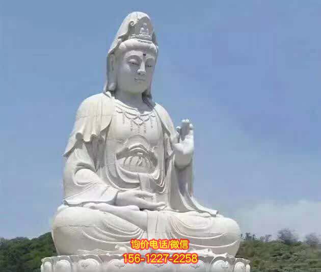 觀音景區(qū)石雕雕塑，給游客帶來(lái)獨(dú)特的視覺(jué)享受