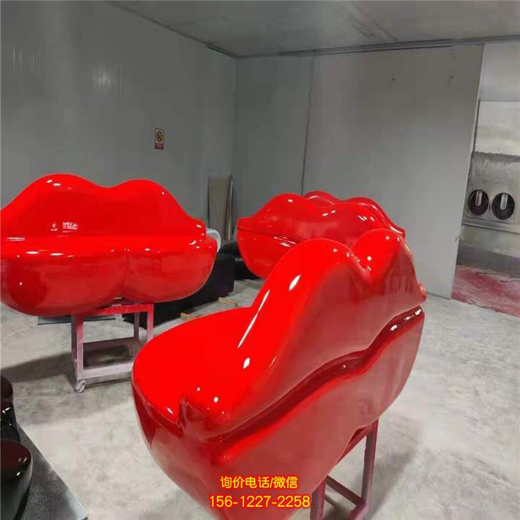 玻璃鋼座椅雕塑：精致、時尚、充滿藝術(shù)氣息