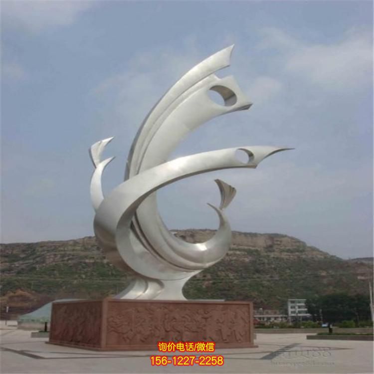 不銹鋼景觀雕塑，讓校園廣場更加精彩