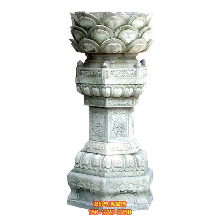 花崗巖雕塑，為寺院增添靈性韻味