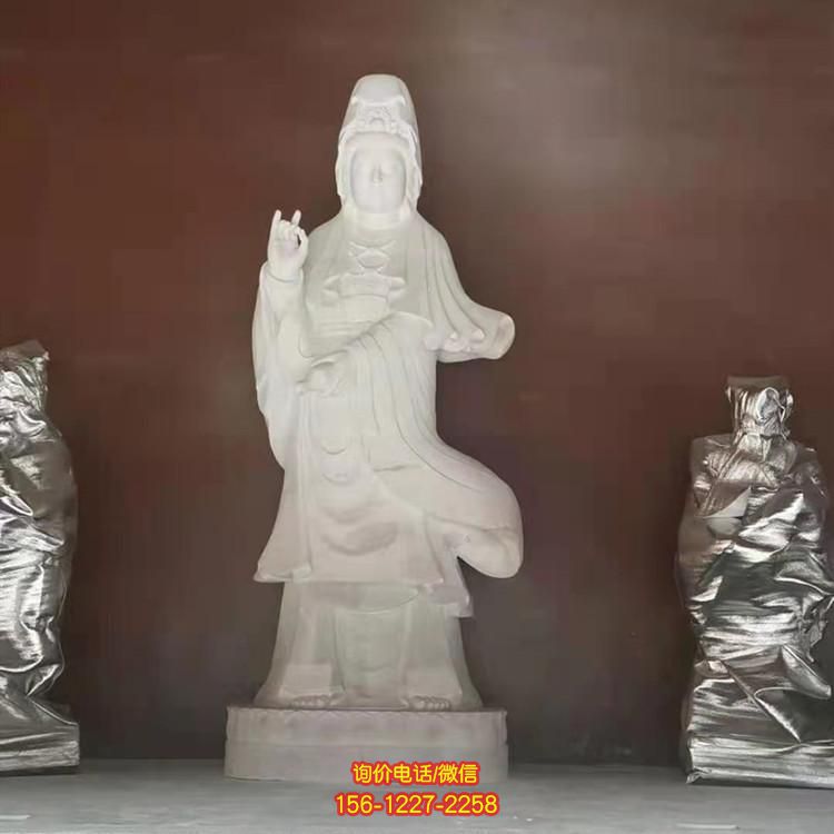 景區(qū)寺院觀音雕塑，美化環(huán)境帶來良好體驗