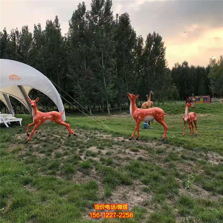 玻璃鋼仿真梅花鹿，長(zhǎng)頸鹿，公園園林動(dòng)物擺件