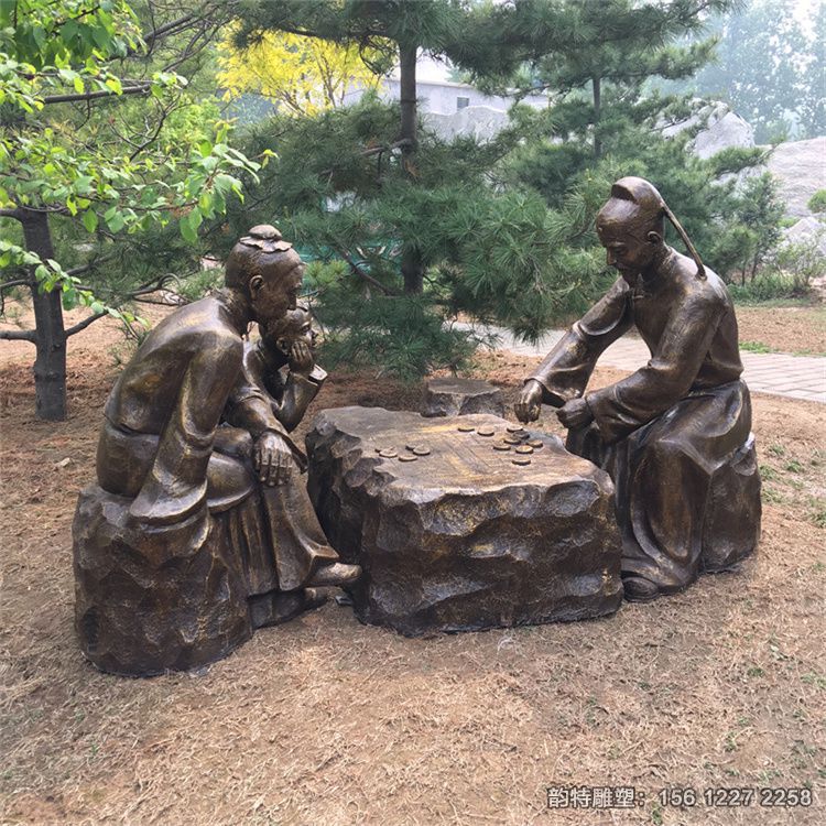 玻璃鋼古代人物下象棋雕塑，傳統(tǒng)下象棋雕塑廠家