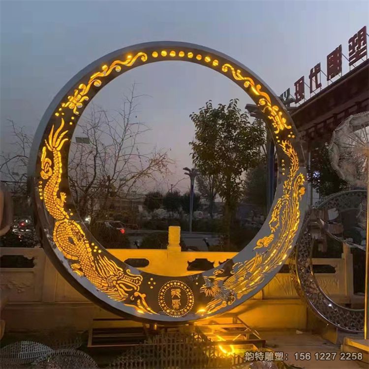 不銹鋼鏡面月亮雕塑，發(fā)光圓環(huán)月亮雕塑加工廠