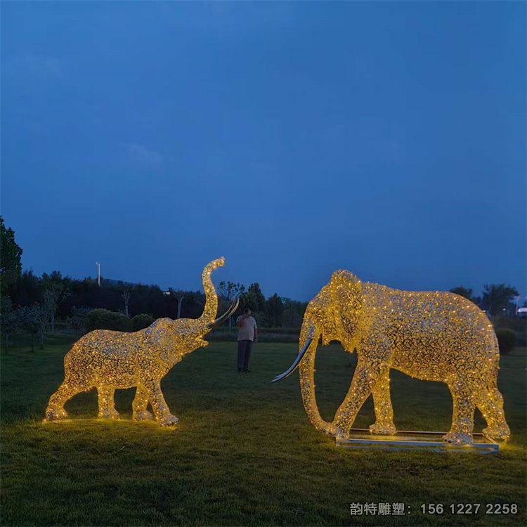 不銹鋼抽象鏤空象雕塑，不銹鋼發(fā)光象雕塑廠家