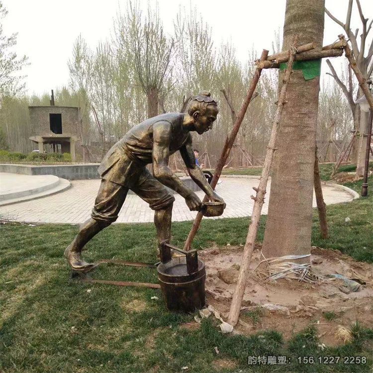 農(nóng)耕主題雕塑圖，玻璃鋼農(nóng)民豐收雕塑